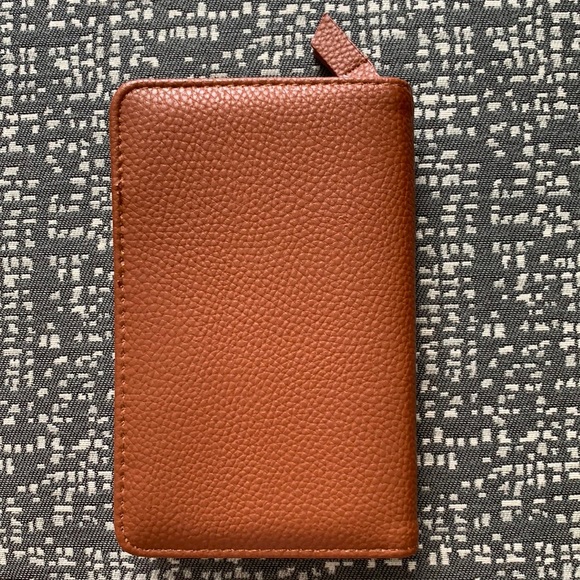 NWOT 10-Piece Grooming Kit - Picture 4 of 14